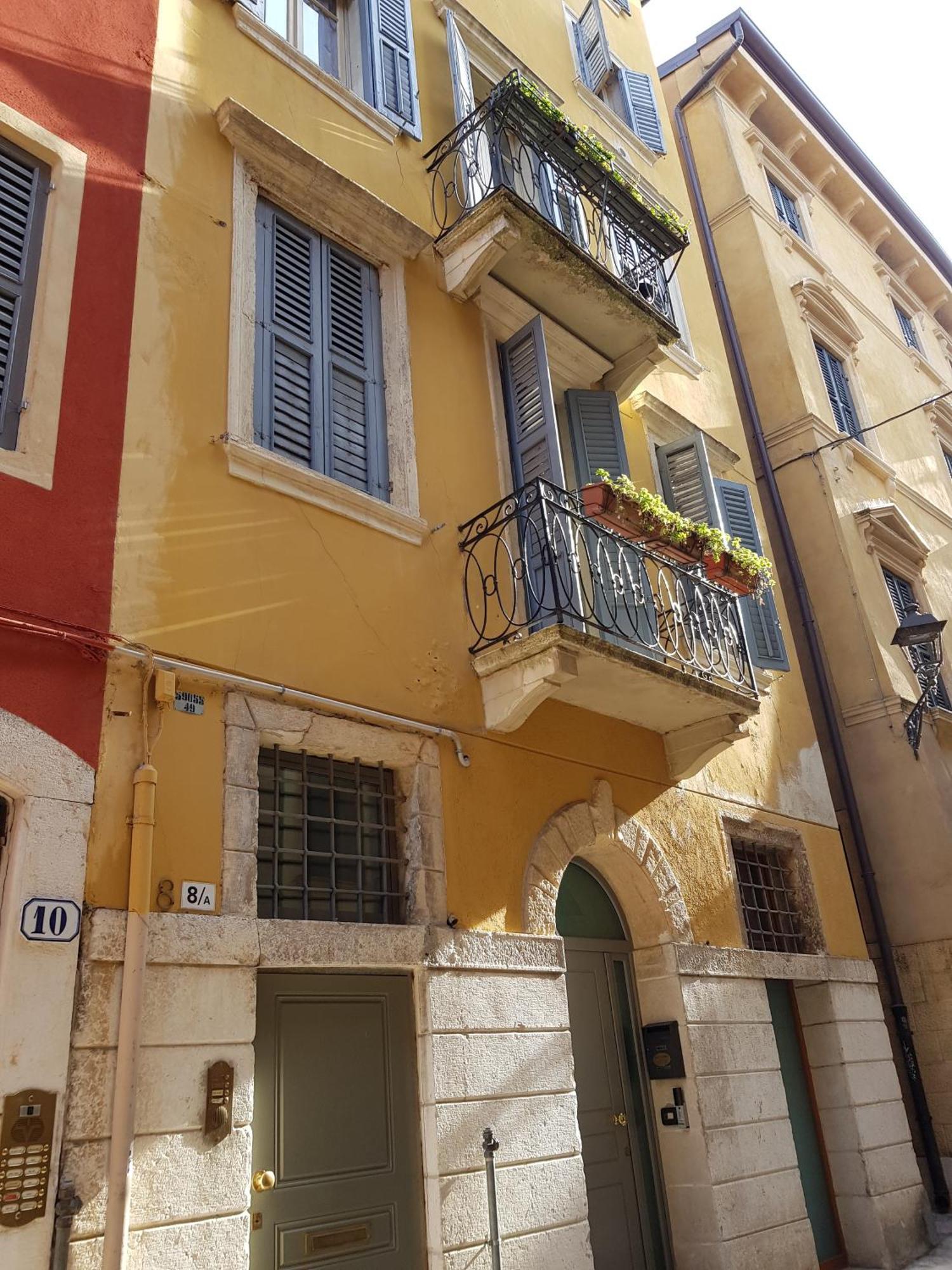 Dimora Scaligera Luxury Apartment Vérone Extérieur photo